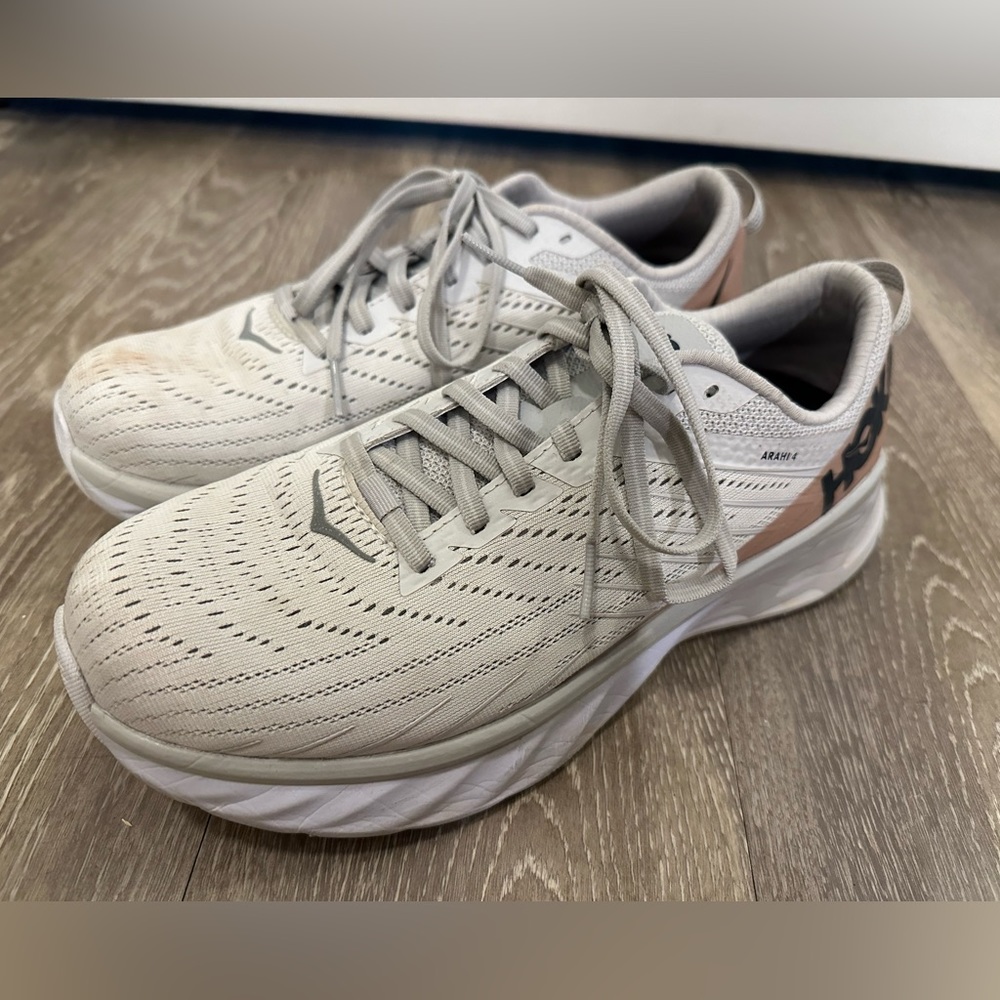 Hoka Women’s Arahi